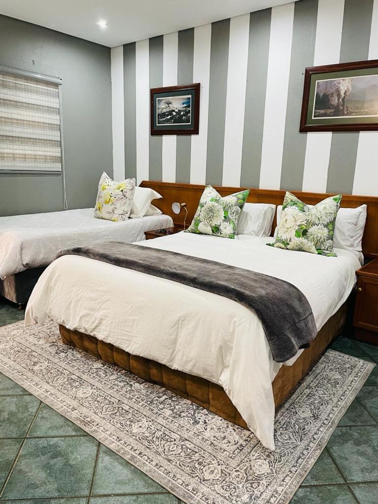 Pari Guest House 米德尔堡 外观 照片