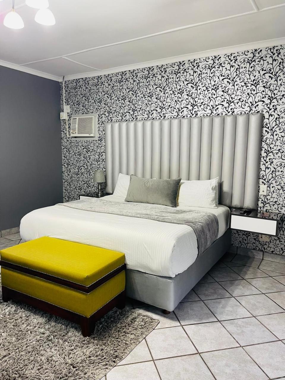 Pari Guest House 米德尔堡 外观 照片